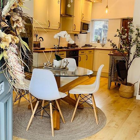 The Tenth House, Grade II Listed Georgian Town House, Wirksworth, Derbyshire, Peak District Cottage, Sleeps 4 Bagian luar foto